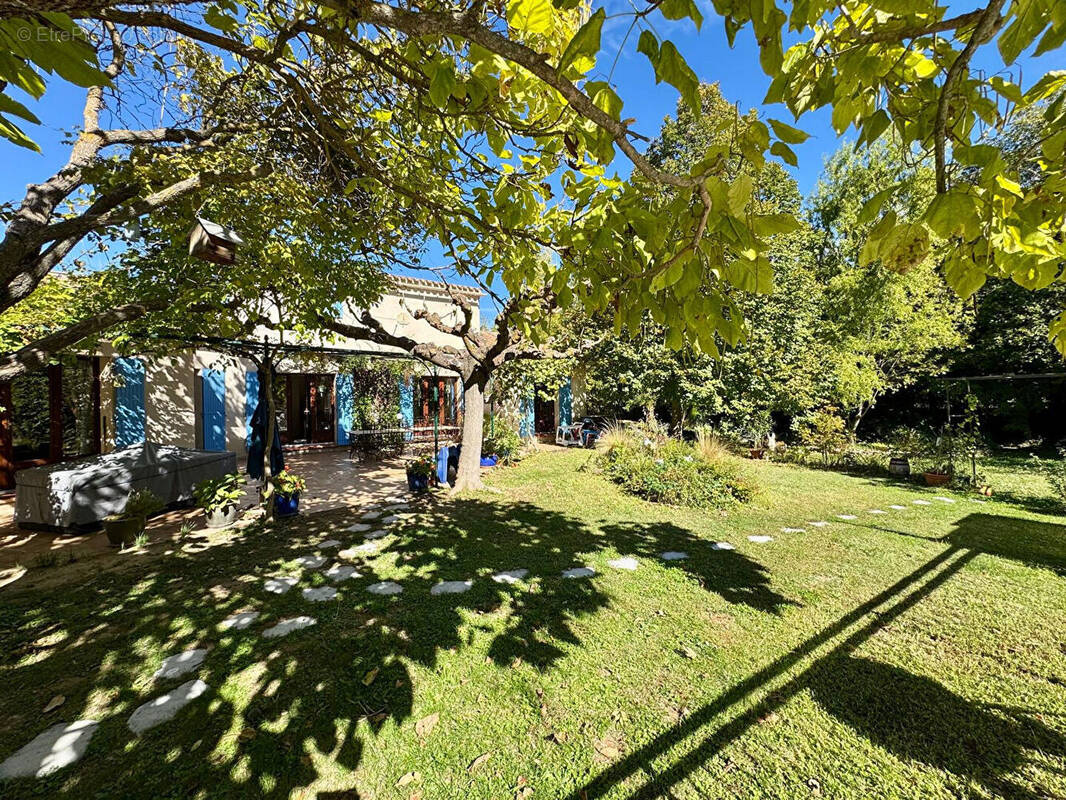 Maison à SAINT-CANNAT
