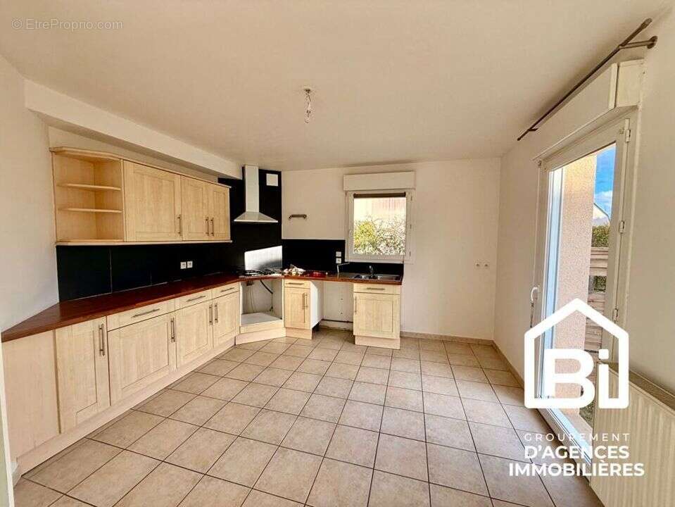 Maison à MAY-SUR-ORNE