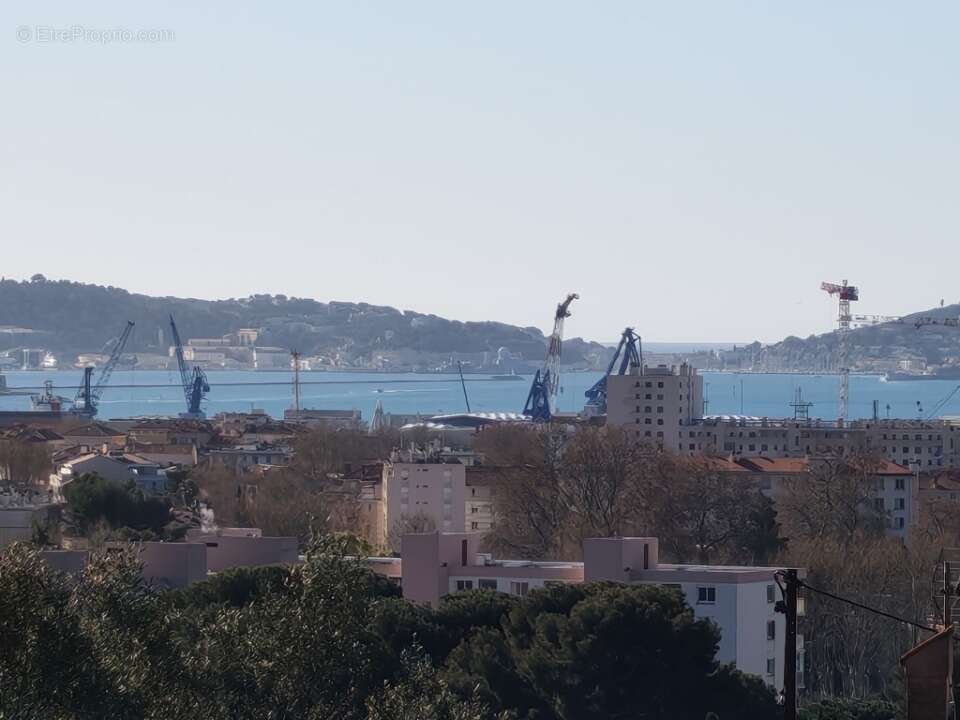 Terrain à TOULON