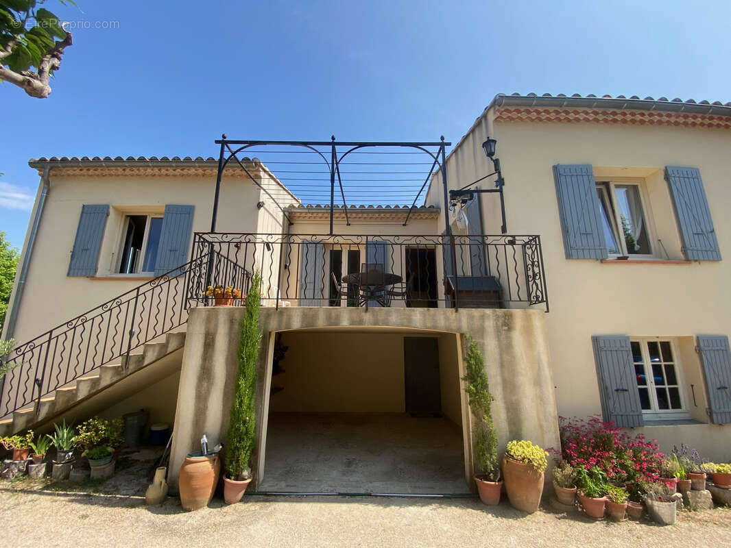 Maison à CADEROUSSE