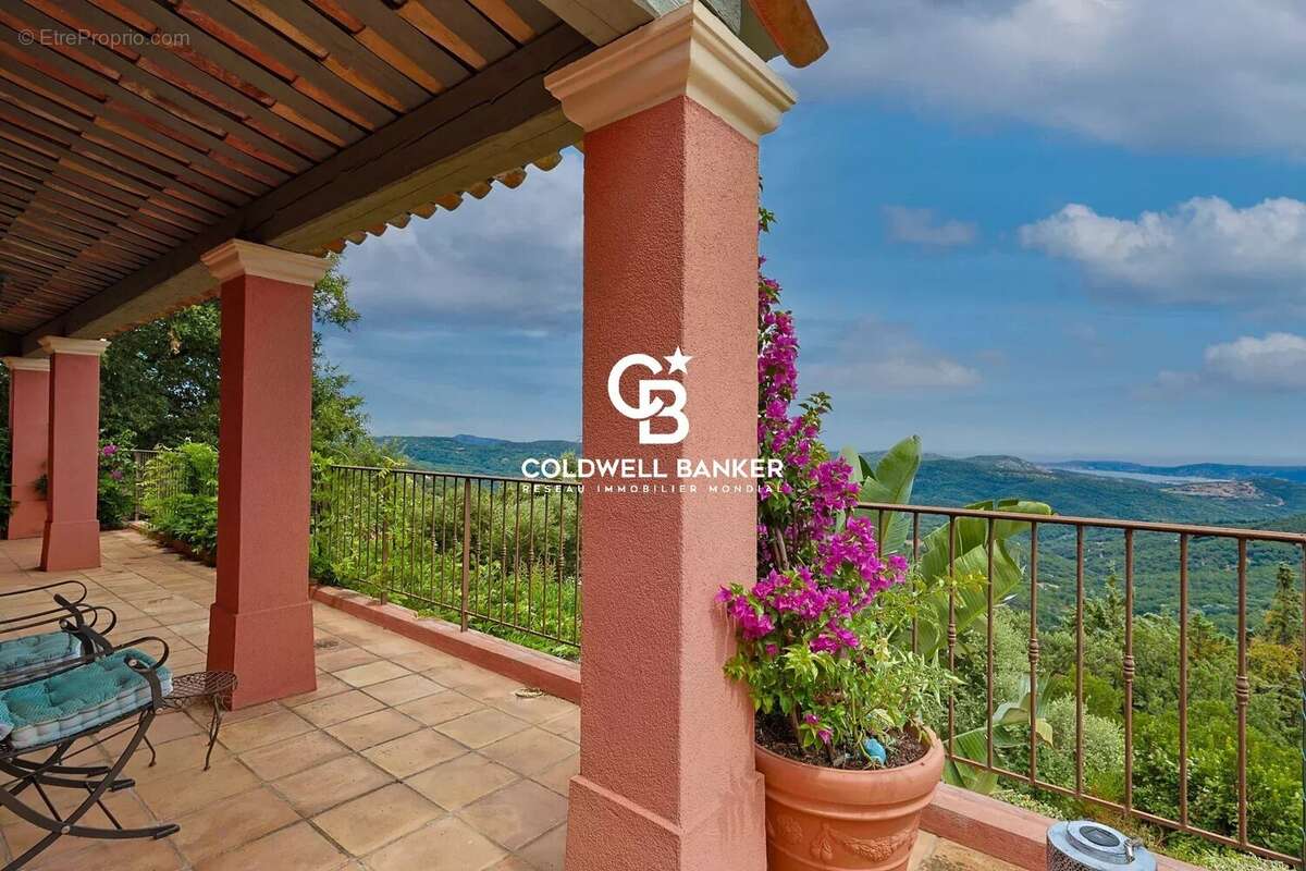 Confort, vue & authenticité et seulement 25 minutes de ST TROPEZ - photo 50