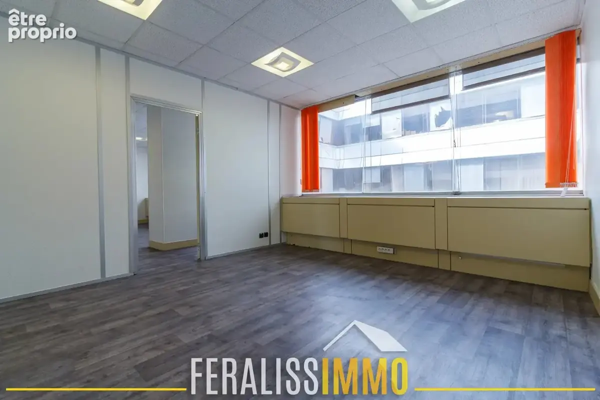 Cergy Préfecture Bureaux 265 m2 rendement élevé ! - photo 7