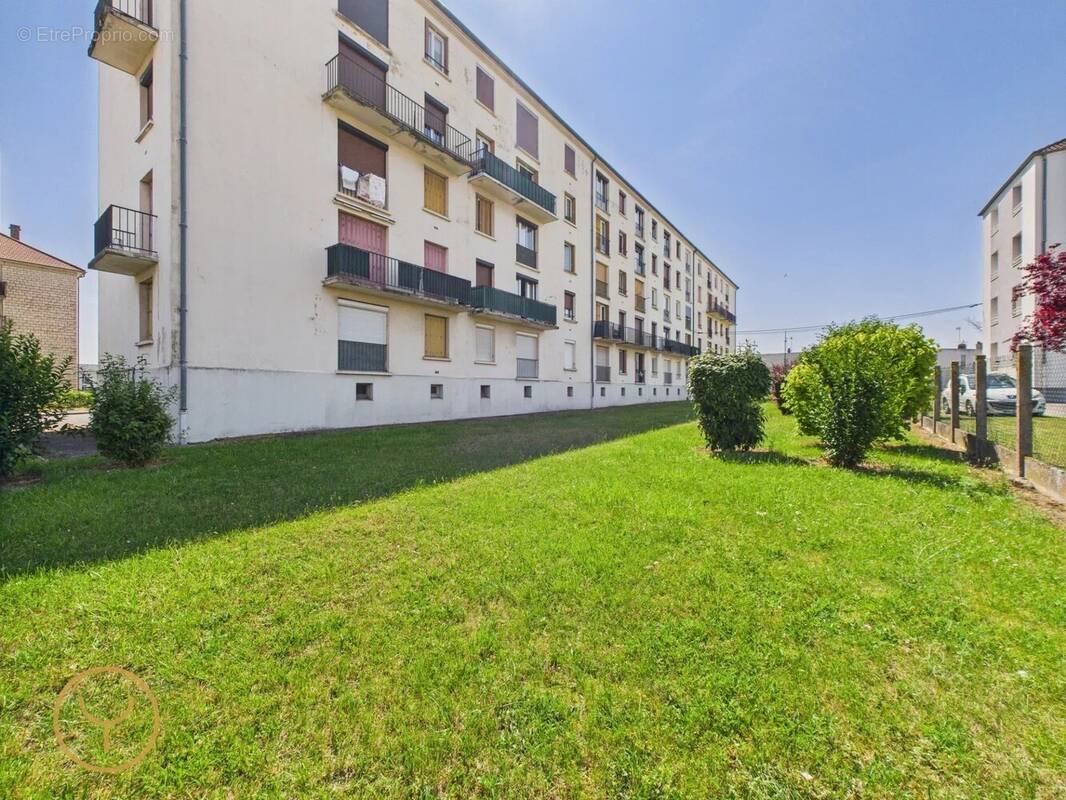 Appartement à LA CHAPELLE-SAINT-LUC