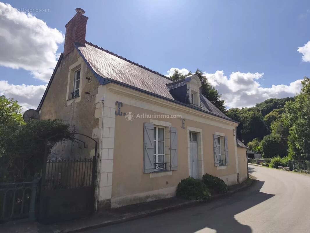 Maison à SAINT-GEORGES-DE-LA-COUEE