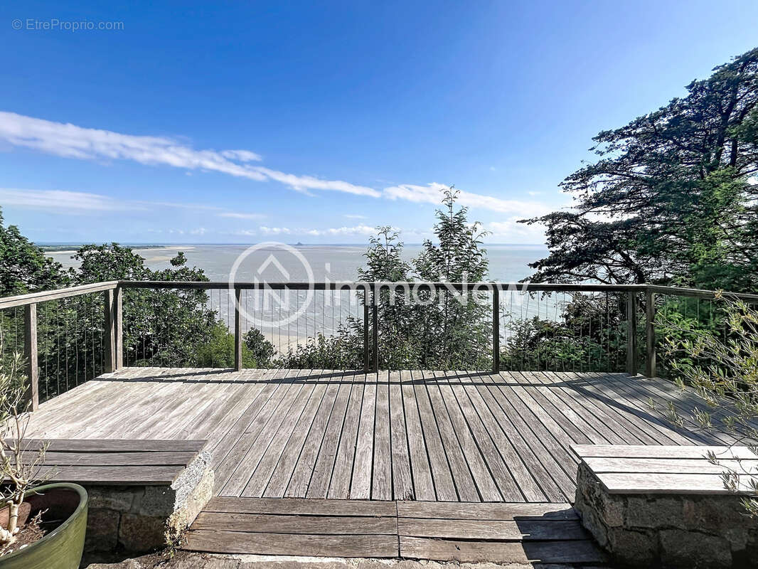 Propriété d'exception    Vue mer panoramique - CHAMPEAUX 50530 - photo 12