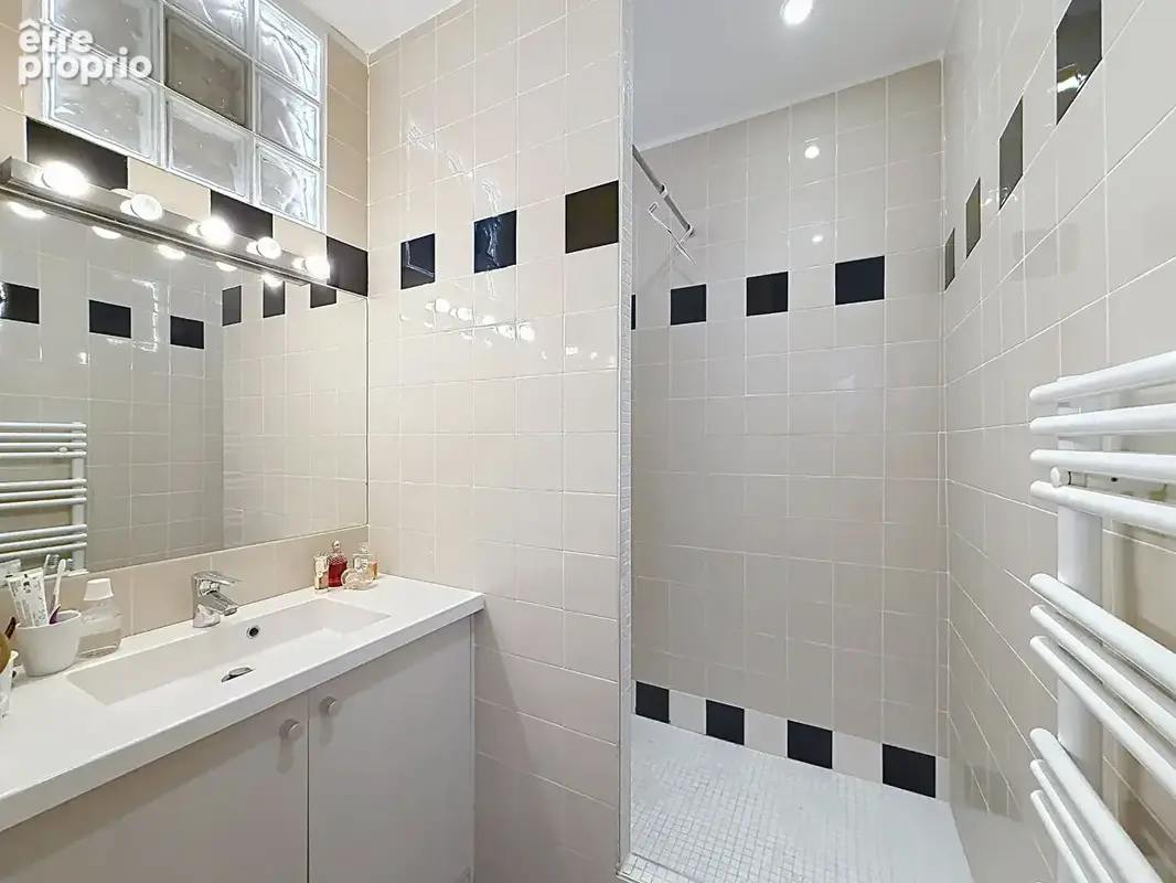 Appartement d'exception 135 m2 - garage privatif en centre historique - photo 8