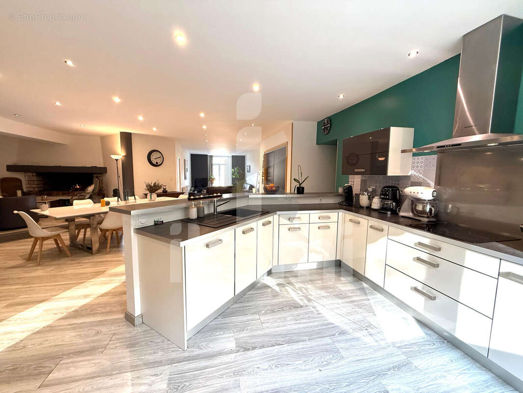 Appartement à CLAIRVAUX-LES-LACS