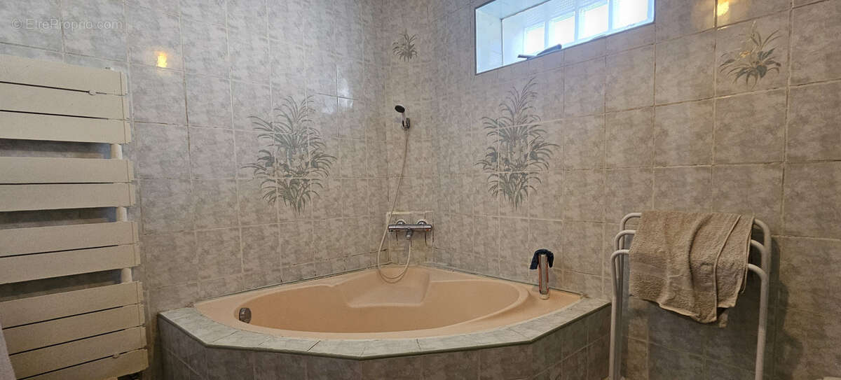 Maison à JONQUIERES