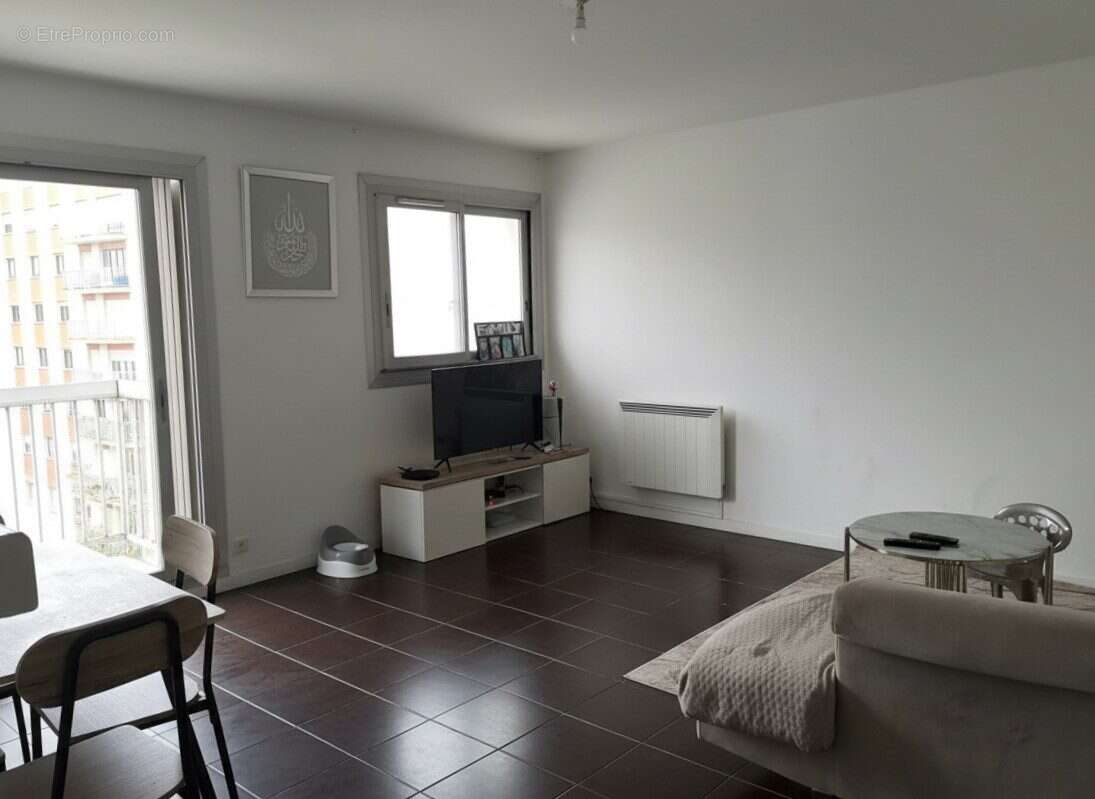 Appartement à VILLEMOMBLE