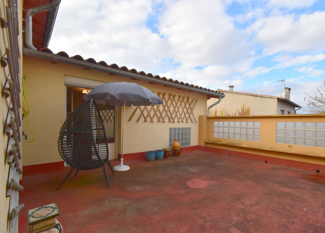 Appartement t6 130 m2 villebrumier terrasse 27 m2 - photo 3