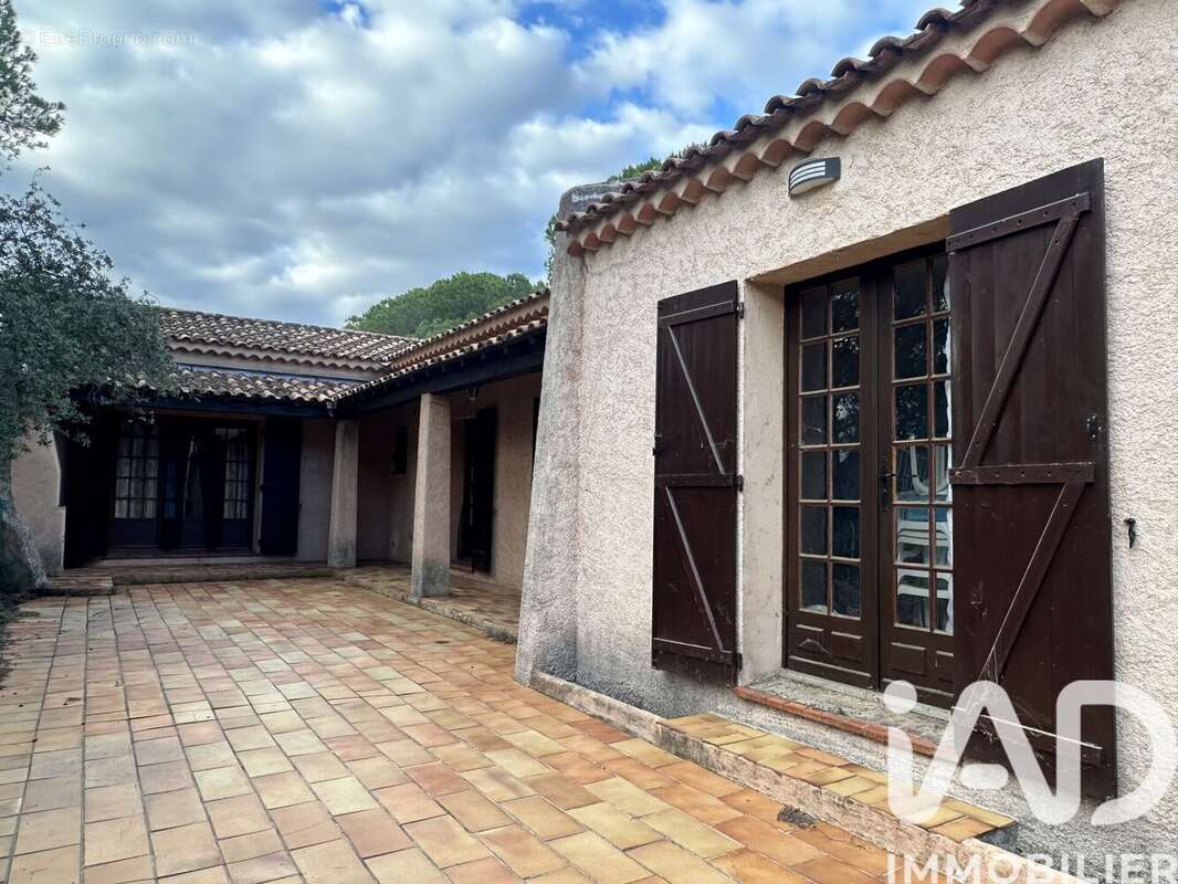 Photo 5 - Maison à PUGET-SUR-ARGENS