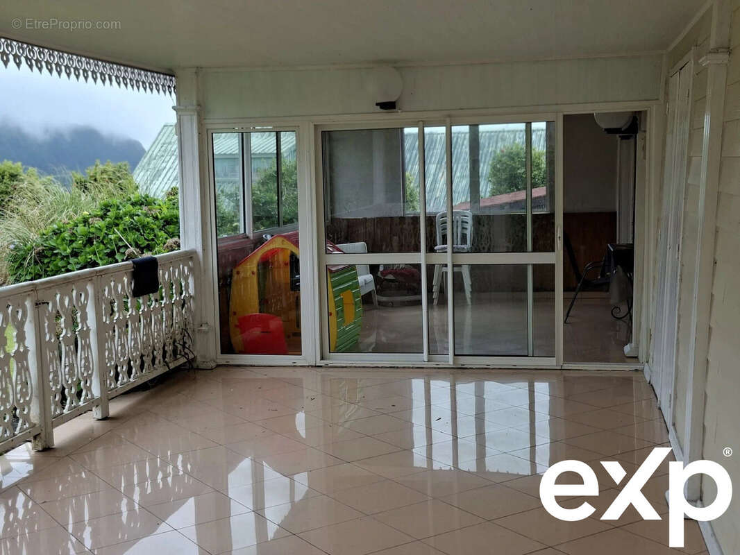 Maison à LA PLAINE-DES-PALMISTES