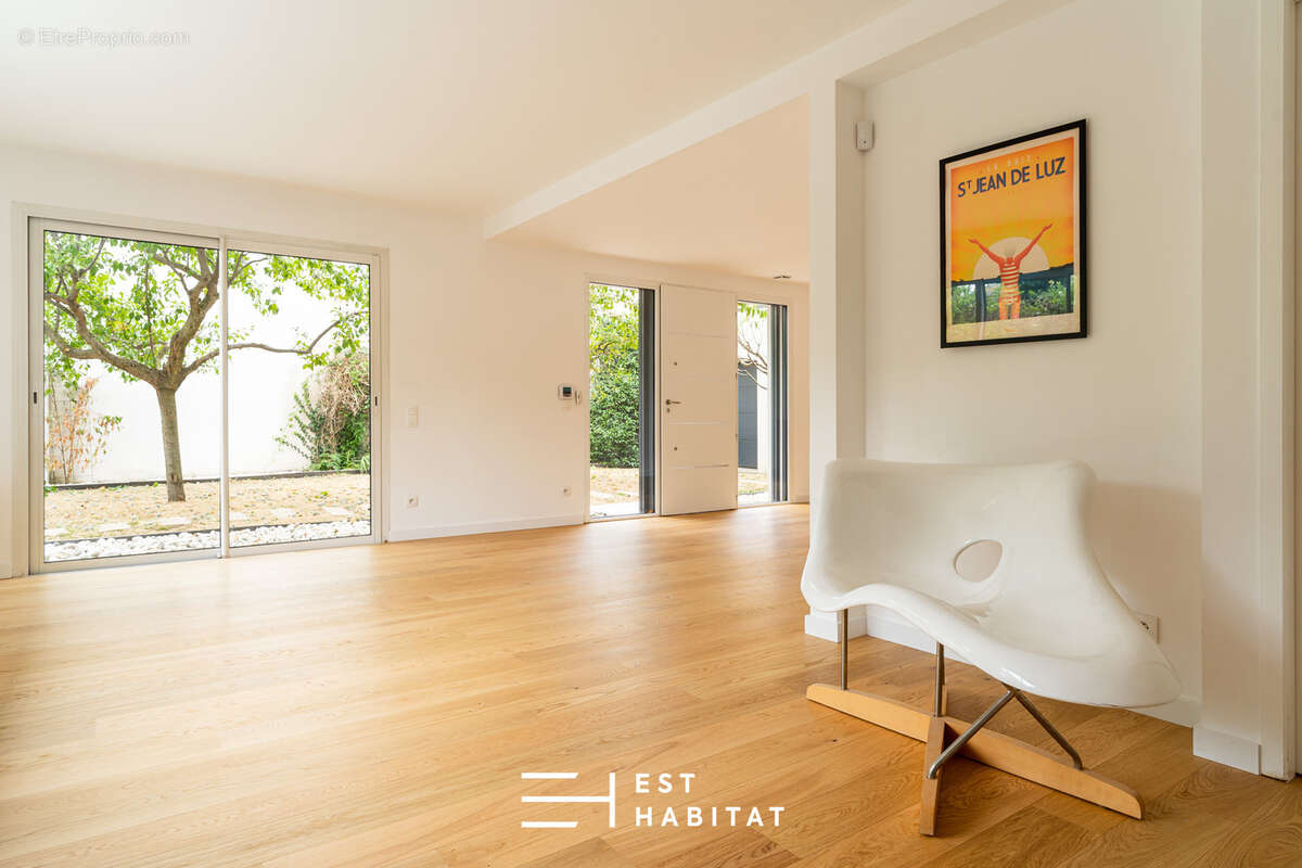 EXCLUSIVITÉ COTE PAVEE: Maison T5 contemporaine - photo 7