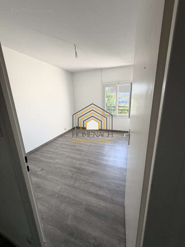 Maison 115 m² à La Tour-Du-Pin  - photo 4