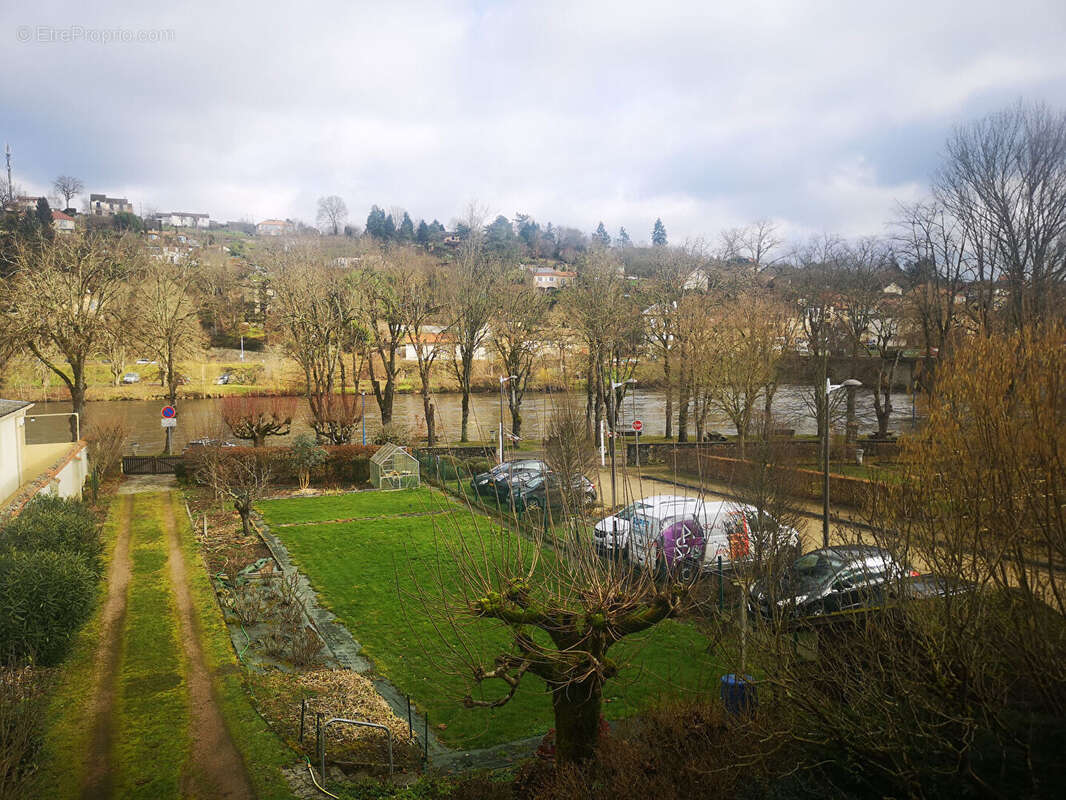 Maison à AIXE-SUR-VIENNE