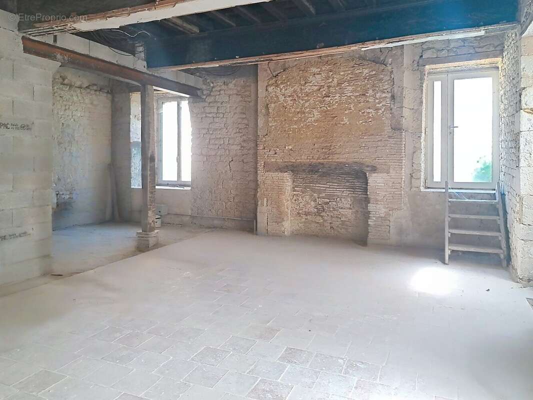 Maison à MAUVEZIN