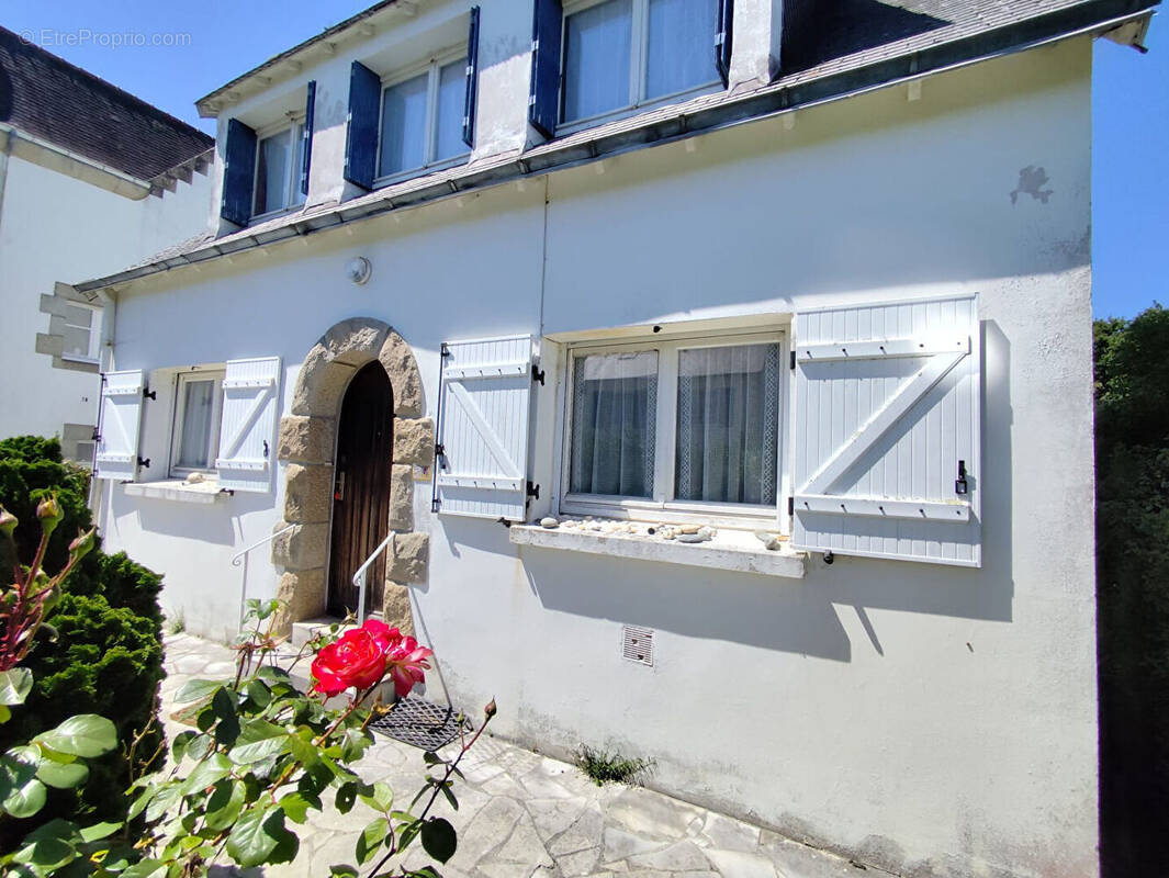 Maison à COMBRIT