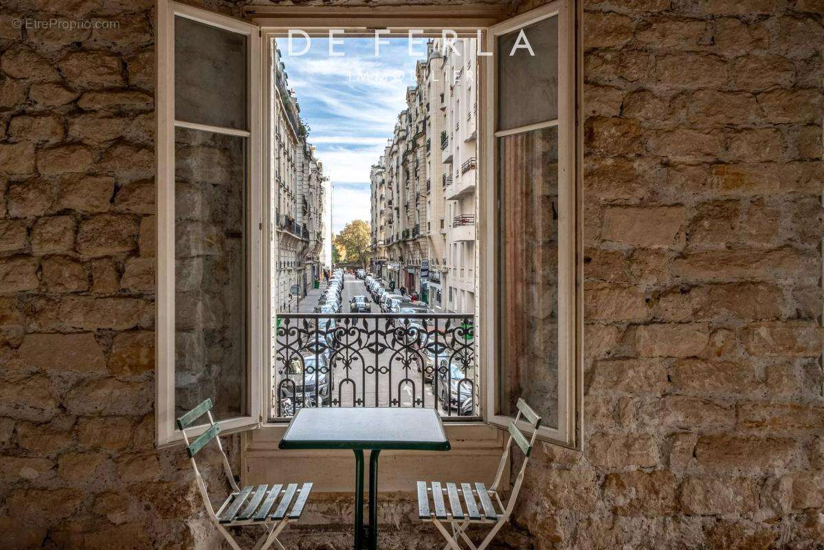 Appartement à PARIS-14E