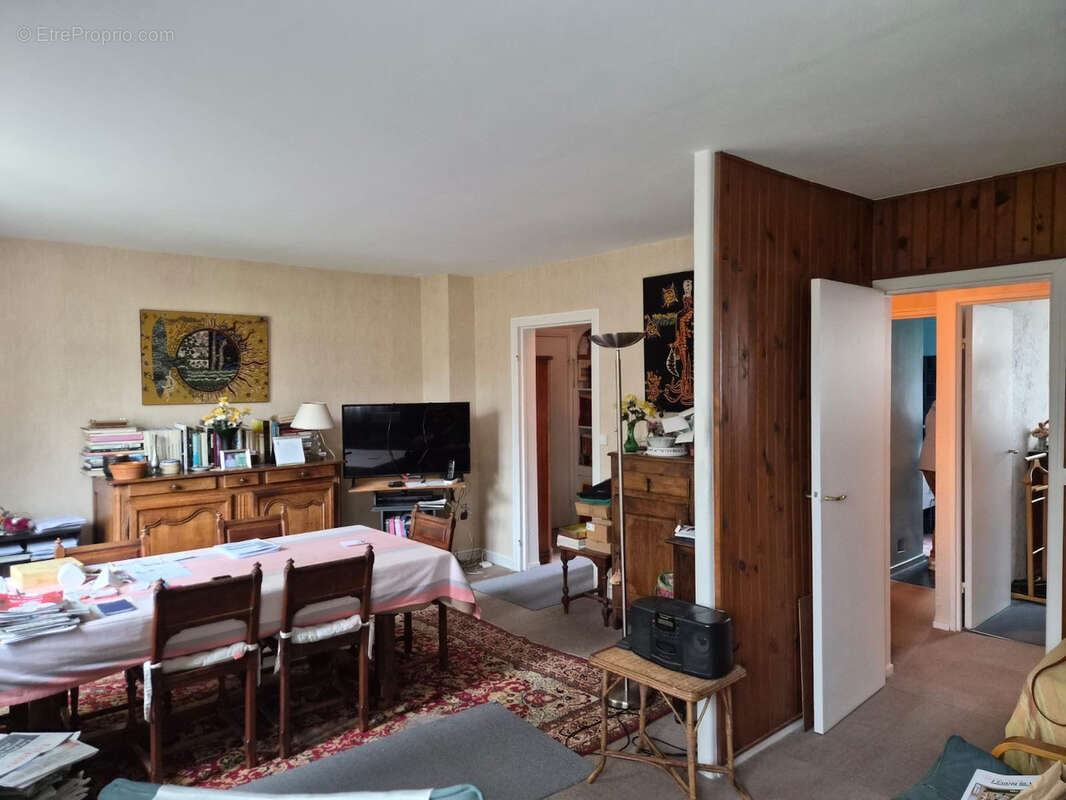 Appartement à L'ETANG-LA-VILLE