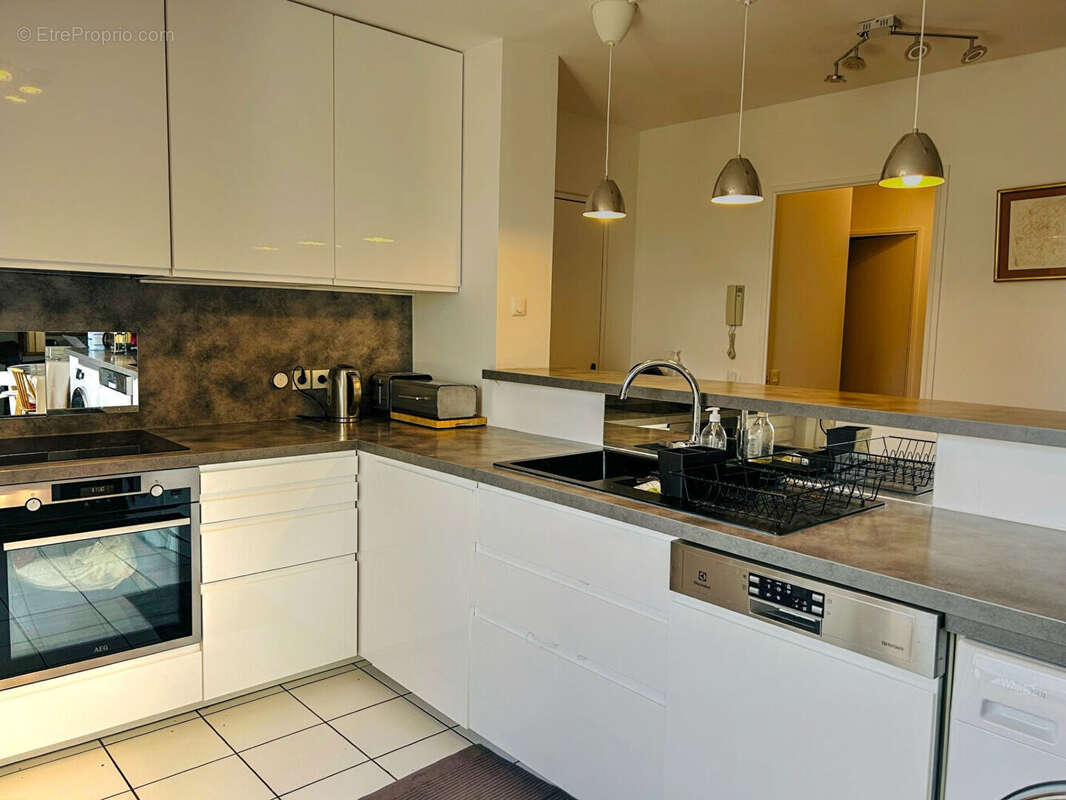 Appartement à COURBEVOIE