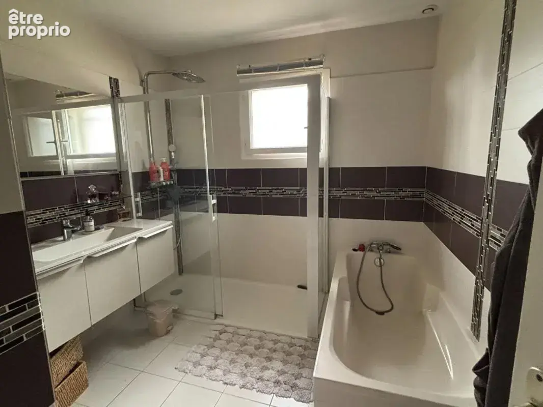 Maison de plain-pied familiale avec piscine double garage avec dépendance et cave - photo 10