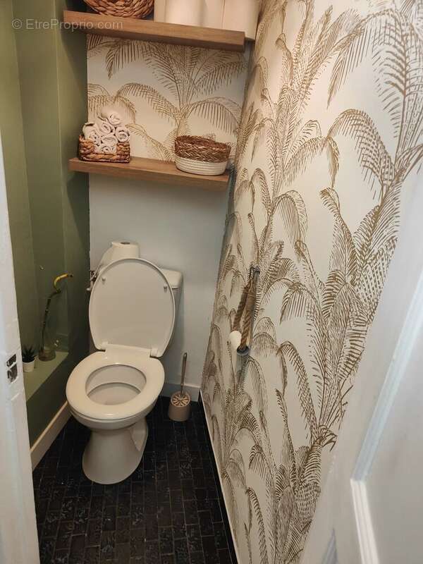 Commerce à PARIS-6E