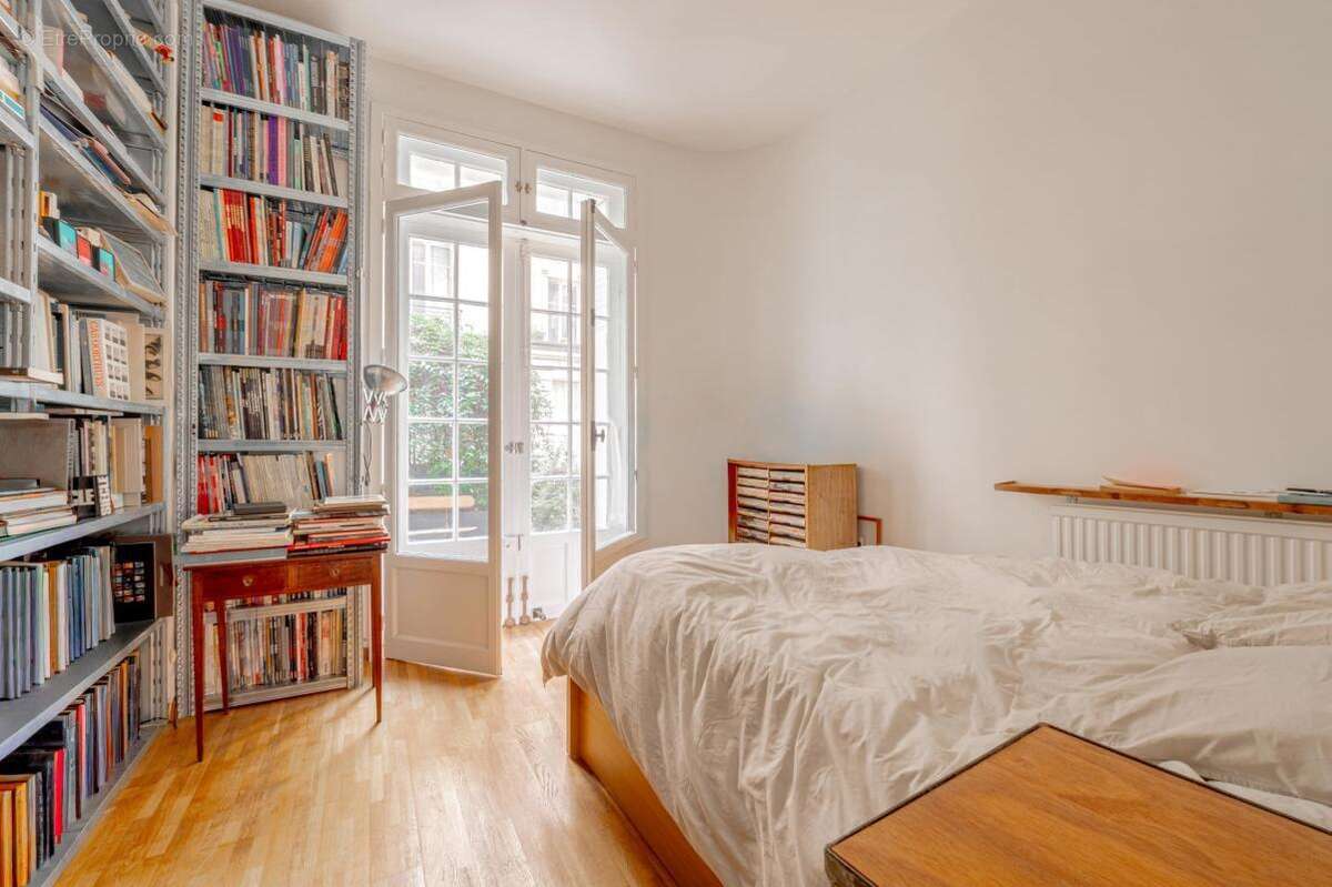 Appartement à PARIS-9E