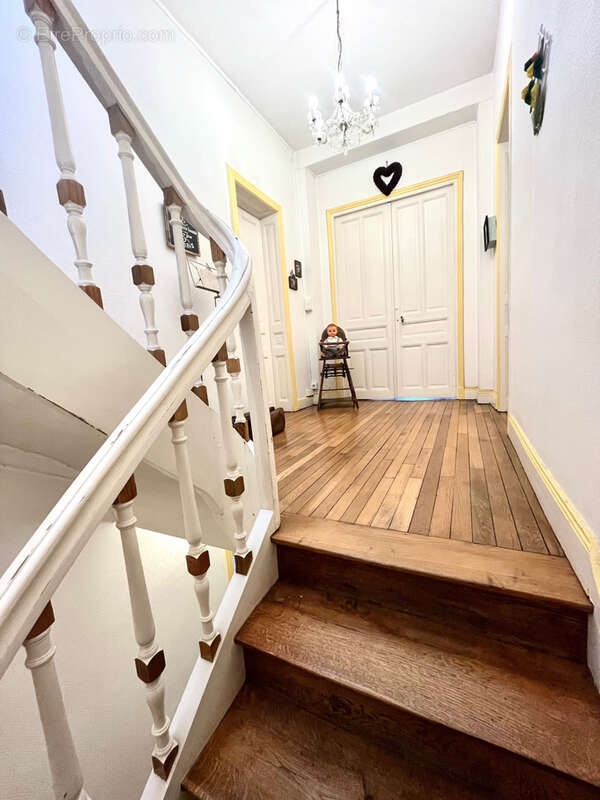 Maison à SAINT-QUENTIN