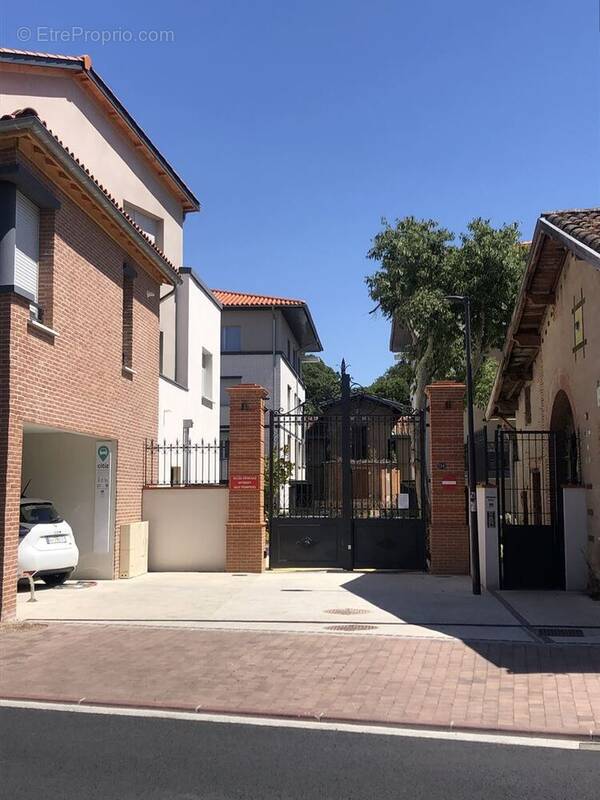 Parking à TOURNEFEUILLE