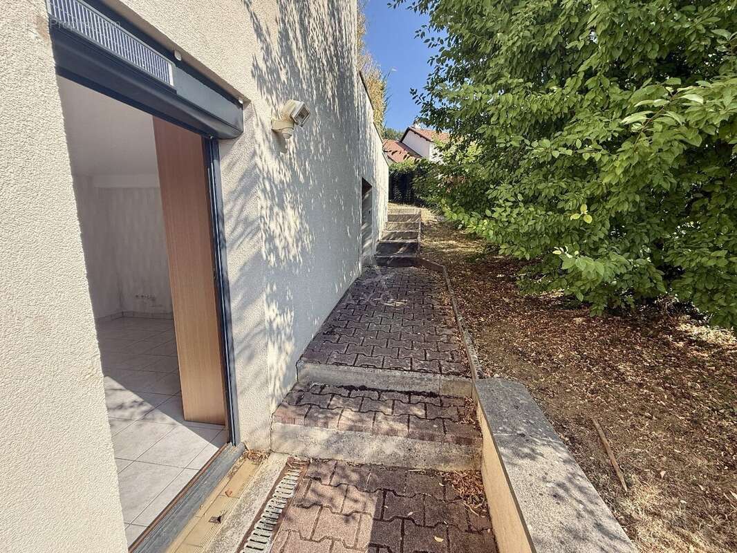 Exclusivité // maison individuelle // 122 m2 // 4 chambres // bureau avec accès indépendant // jardin // garage - photo 5