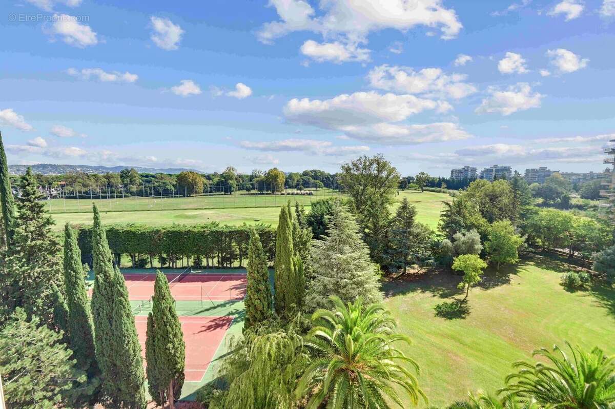 Appartement à MANDELIEU-LA-NAPOULE