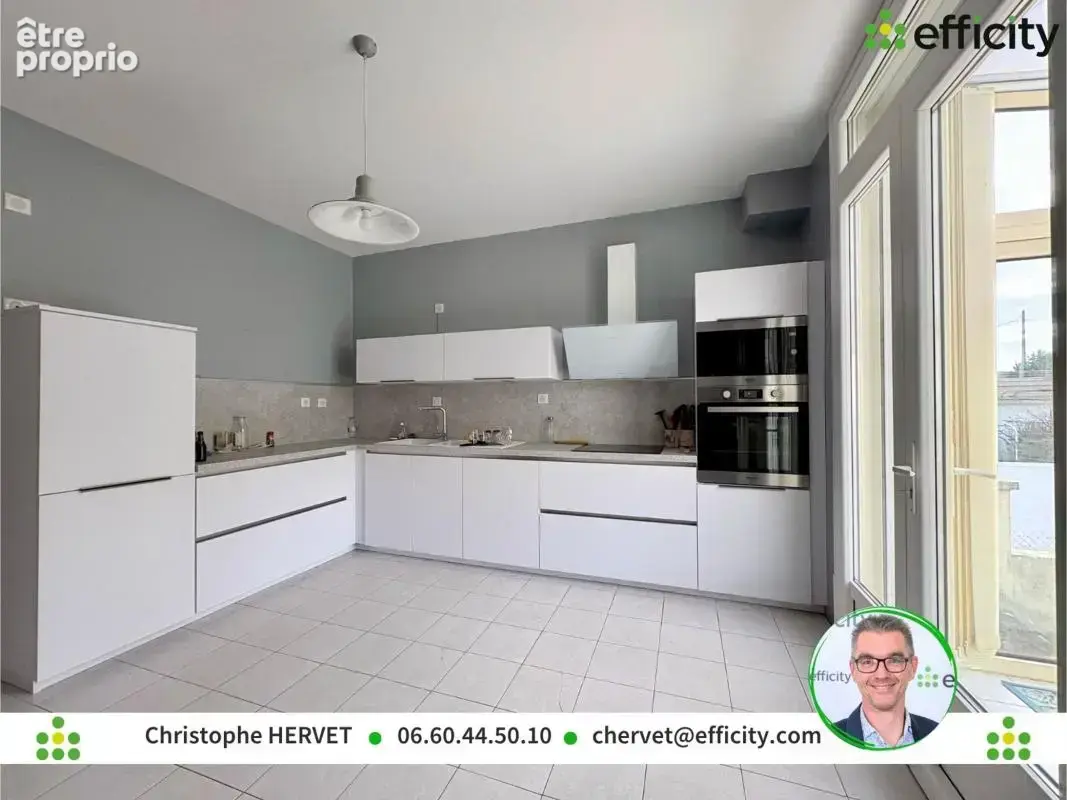 Maison 128 m² à Ruelle-Sur-Touvre  - photo 4
