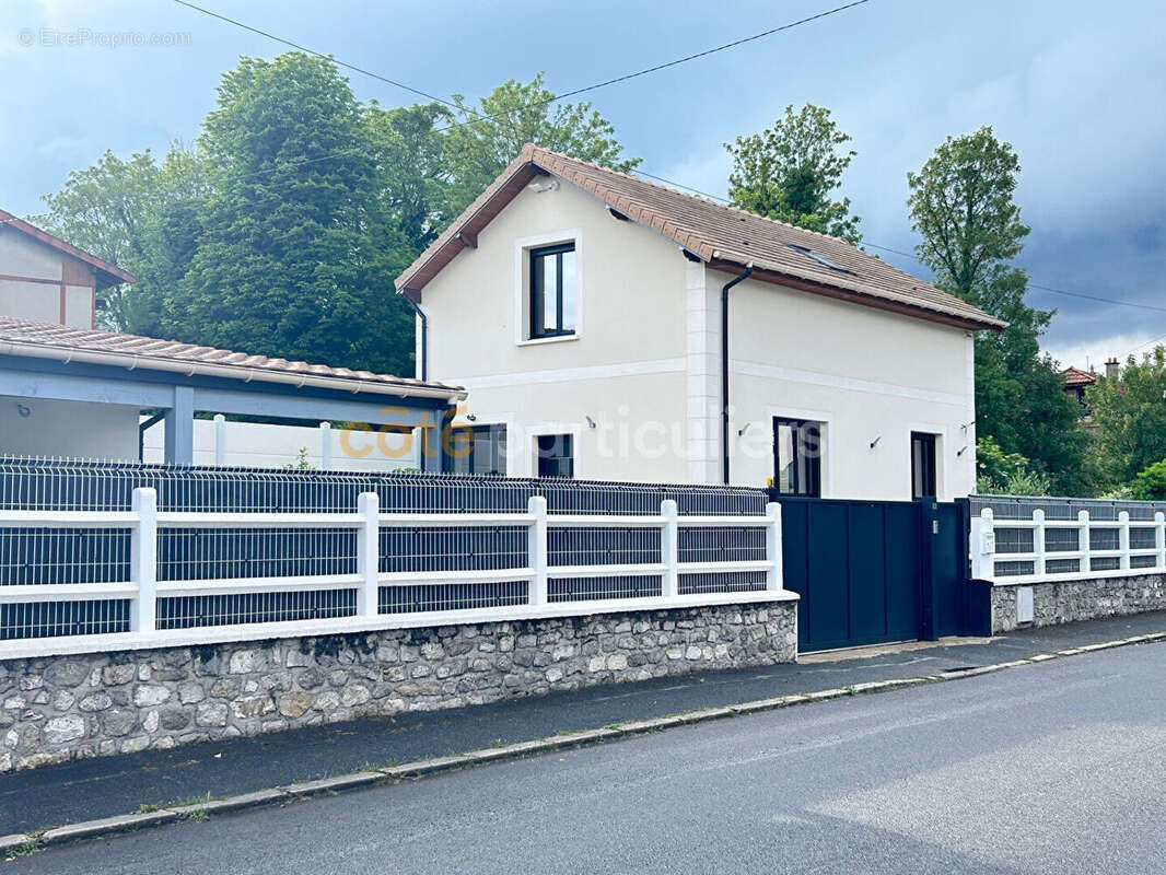 Maison à VILLENEUVE-LE-ROI