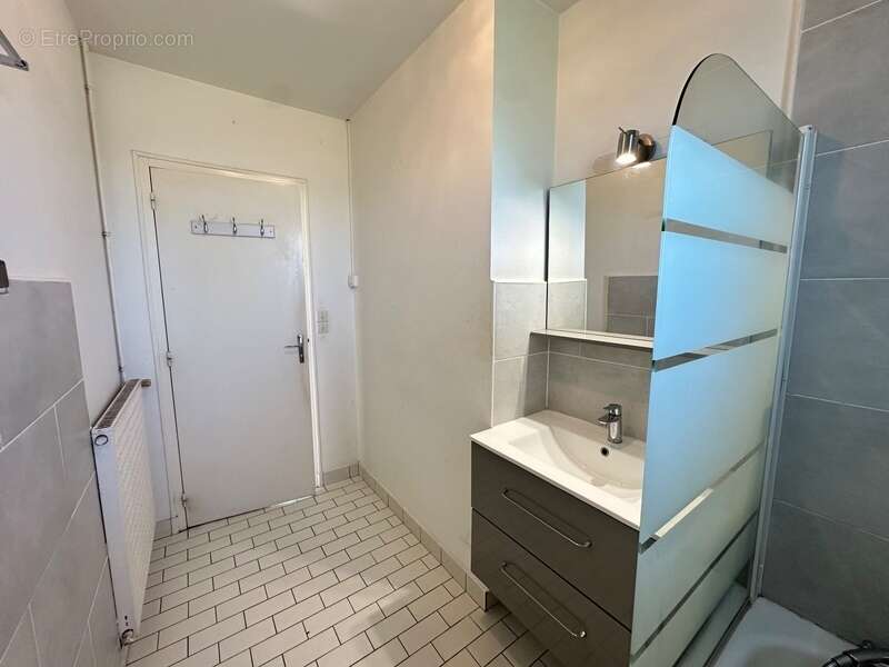 Maison à SAINT-GERVAIS-EN-BELIN