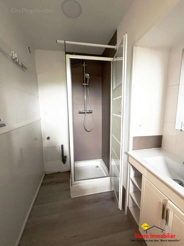 Appartement 40 m² à Salies-De-Bearn  - photo 6