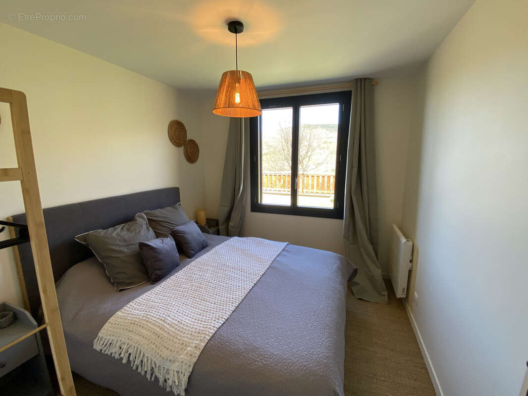 ANGOUSTRINE - Magnifique maison 3 faces sans travaux - photo 9