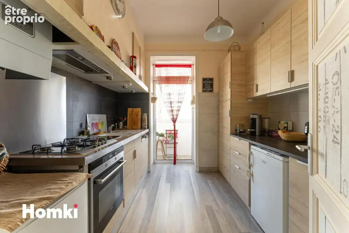 Appartement T4 de 80 m² à Marseille 13007, Avenue de la Corse - photo 3