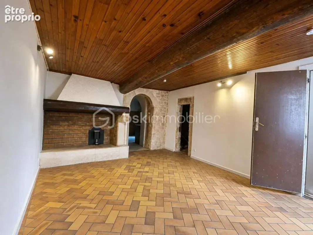 Maison de caractère à rénover – fort potentiel – jusqu’à 218 m² après aménagement - photo 2