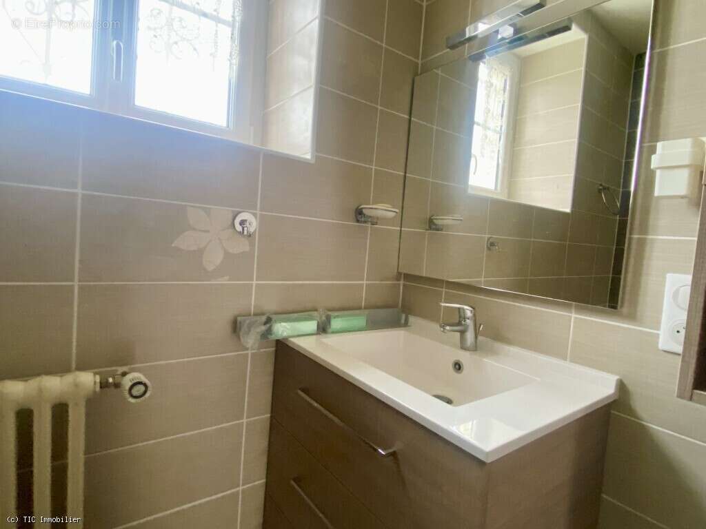 Maison à VILLEFAGNAN