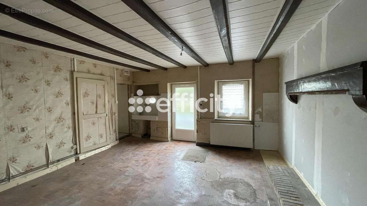 Maison à SAVIGNE