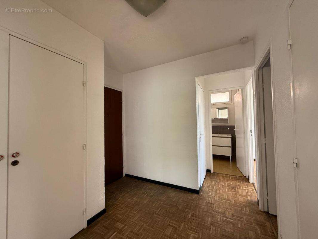 Appartement à MARSEILLE-10E