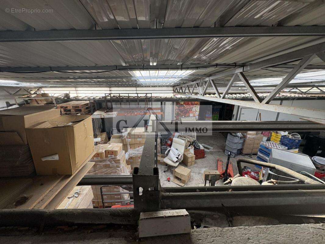 Commerce à IVRY-SUR-SEINE