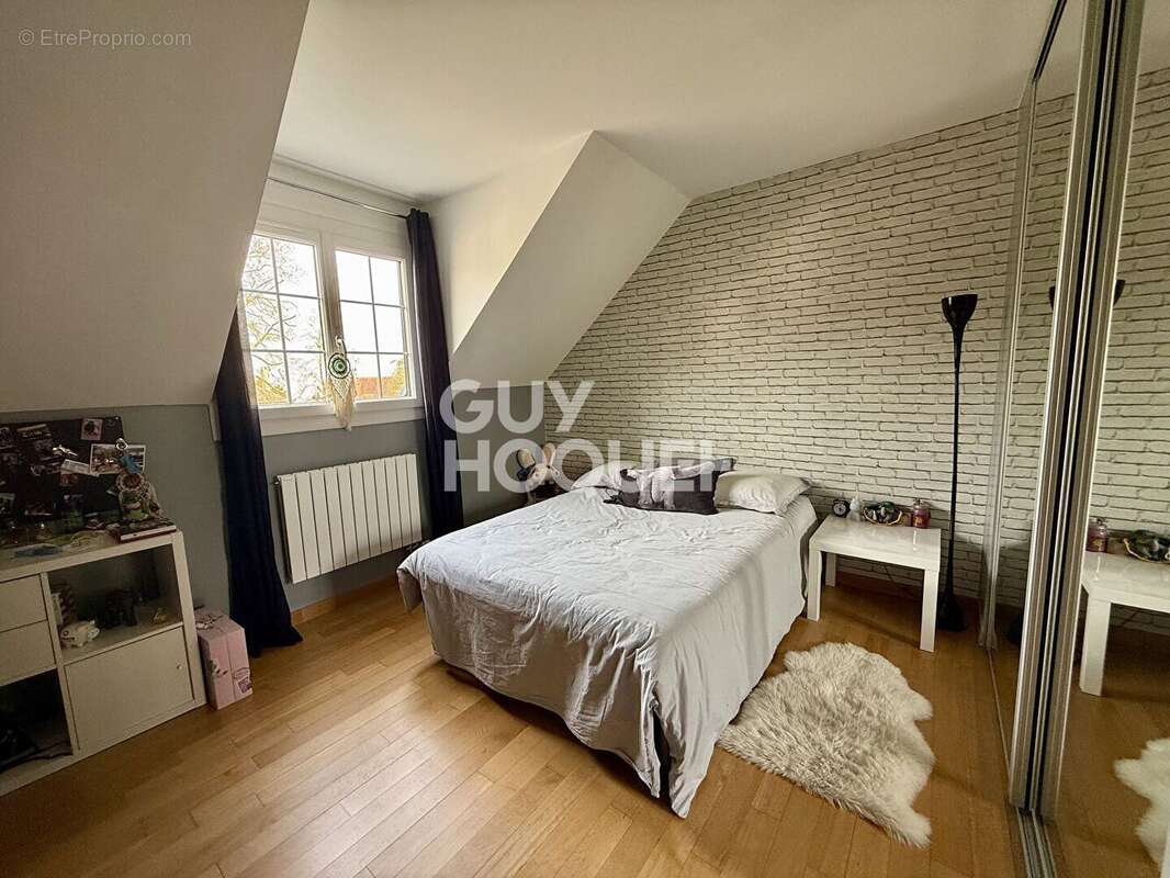 Maison à EPONE