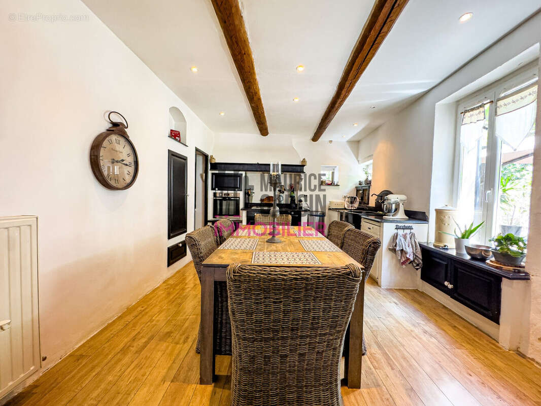 Maison 151 m² à Orange  - photo 4