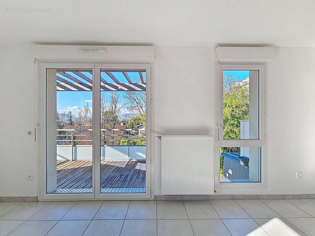 Appartement à SAINT-ISMIER