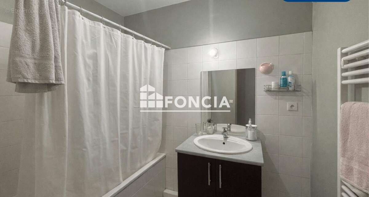 Appartement à LE PONTET