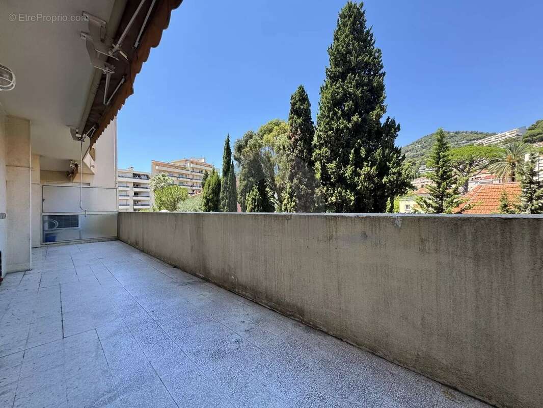 Appartement à ROQUEBRUNE-CAP-MARTIN