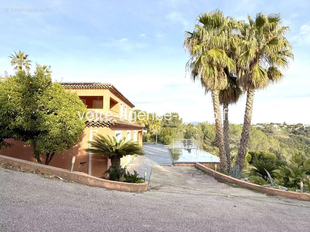 Maison à CAGNES-SUR-MER