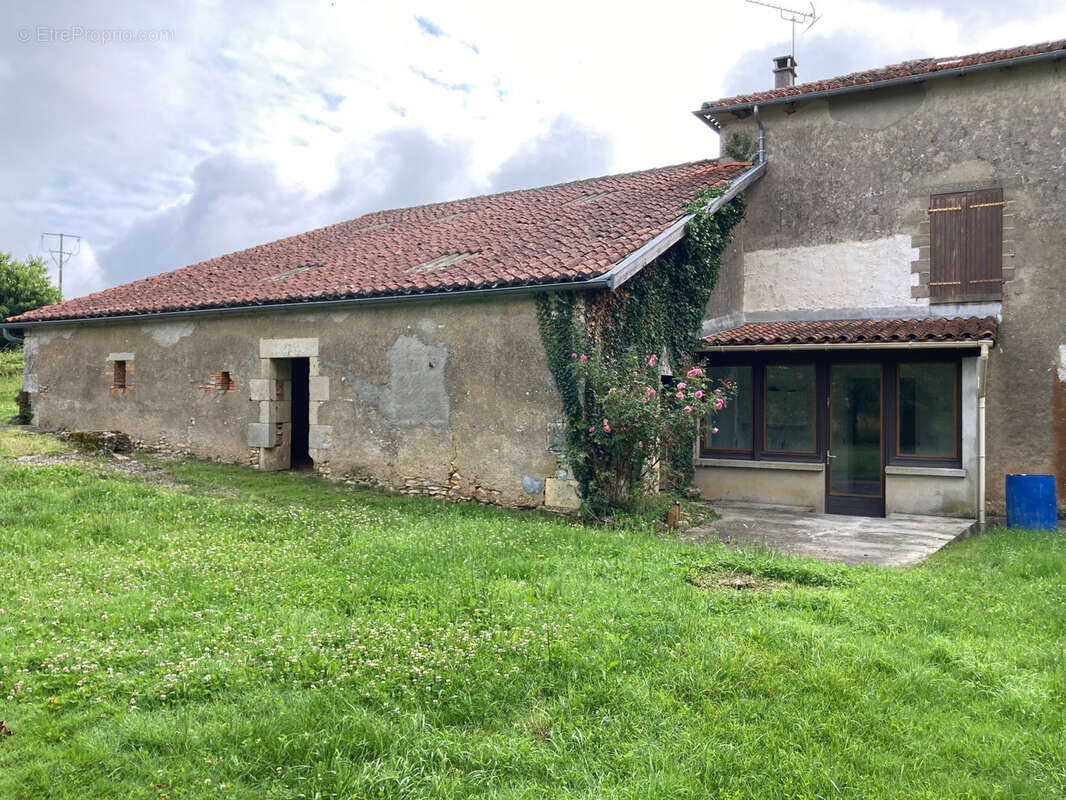 Maison à SAINT-LAURENT-DE-CERIS