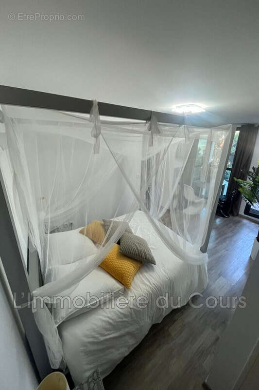 Appartement à CARRY-LE-ROUET